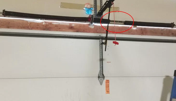 How to Tell If Garage Door Spring Is Broken